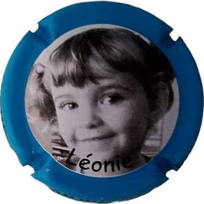 N°20g Léonie, contour bleu
Photo Jacky MICHEL
