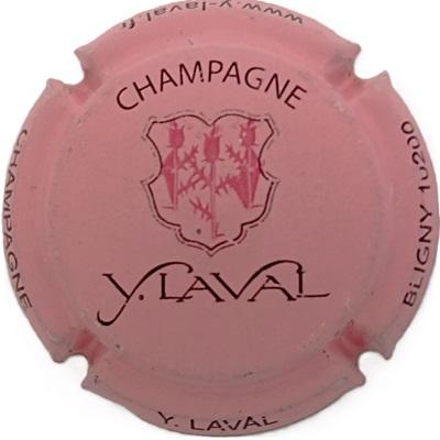 N°05b Rose, écusson rose foncé cerclé de noir
Photo Jacky MICHEL
