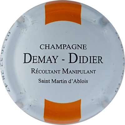 N°10e Blanc, barre orange
Photo Jacky MICHEL
