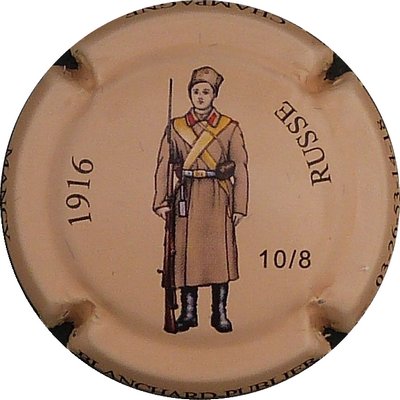N°02 Série costumes militaires, _10/8, RUSSE 1916, fond crème
Photo BENEZETH Louis
