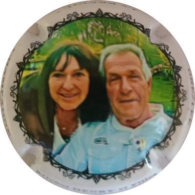 N°NR Cpuple, contour blanc
Photo Joëlle MENNERET
Mots-clés: NR