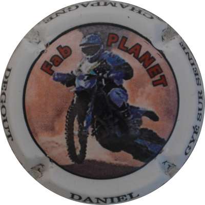 N°04d Fab planet, contour blanc cercle noir
Photo Jacques GOURAUD
