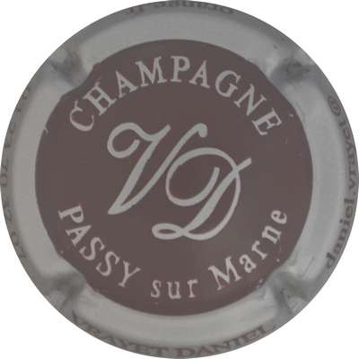 N°05e Marron, contour argent
Photo jacques GOURAUD
