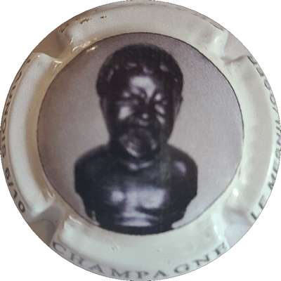 N°48 01 sur 10, contour blanc
Photo Joëlle MENNERET
