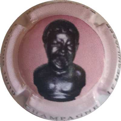 N°48d 05 sur 10, contour rose pâle
Photo Joëlle MENNERET
