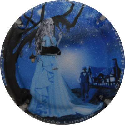 N°16 Cuvée lunaire, chat dans les bras
Photo Jacques GOURAUD
