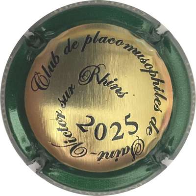 N°16h Club St Victor 2025, or, contour vert métallisé
Photo Bruno HEBMANN GONTIER
