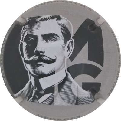 N°01 Portrait fond gris
Photo Clovis LEFRANC
