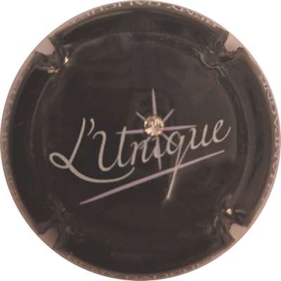 N°03 Noir et blanc, avec strass
Photo Didier LAMOUR
