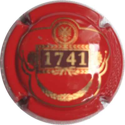 N°13 Millésime 1741, fond rouge
Photo Joan MACKINTOSH
