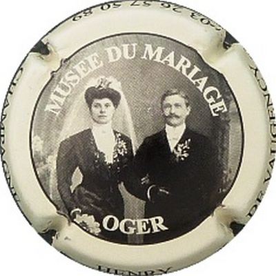 N°14 Crème, musée du mariage
Photo BENEZETH Louis
