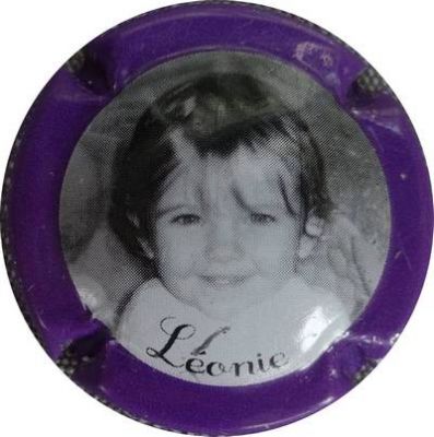 N°16 Série enfants 1, Léonie, contour violet
photo Maryline VAILLART

