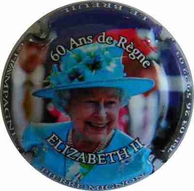 N°103 Reine Elizabeth II 60 ans de règne chapeau bleu
Photo Jacques
