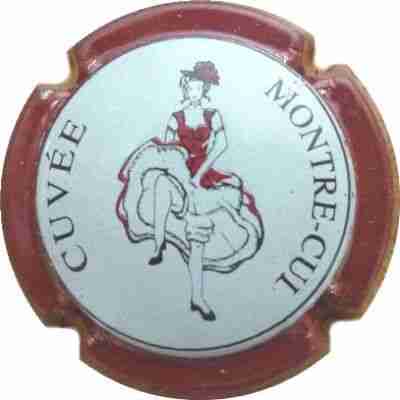 N°05a Cuvée Montre-cul, contour bordeaux, robe rouge, fond blanc mat
Image Yves STEFANI
