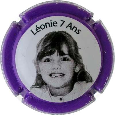 N°NR Léonie 7 ans, Contour violet
Photo Bernard DUQUENNE
Mots-clés: NR