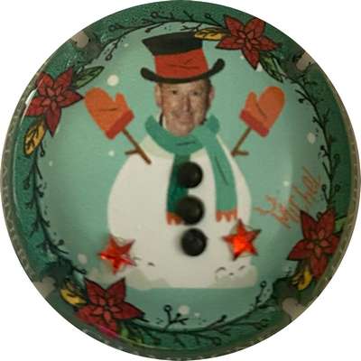 N°NR Calendrier de l'Avent, 2024-20/25, 3 strass noirs et 2 strass étoilés rouges, 360 exemplaires numérotés
Photo MH Millot
