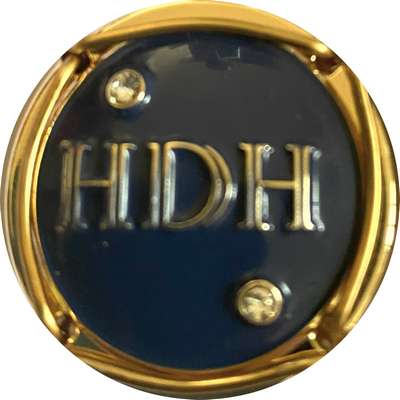 N°NR Calendrier de l'Avent, 2024-25/25, bijou plaqué or et bleu foncé, 2 strass,  360 ex. numérotés
Photo MH Millot
