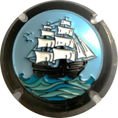 N°21 Capsule bijou bateau en relief, contour nickel, 120 exemplaires numérotés
Photo MH Millot
