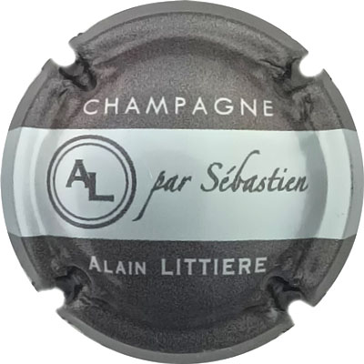 N°17x-nr Anthracite et argent
Photo René COSSEMENT
Mots-clés: NR