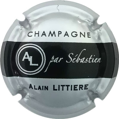 N°17x-nr Argent et noir
Photo René COSSEMENT
Mots-clés: NR